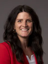 Claire Miller headshot