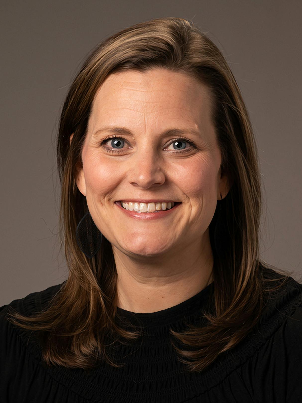 Elizabeth Stewart headshot