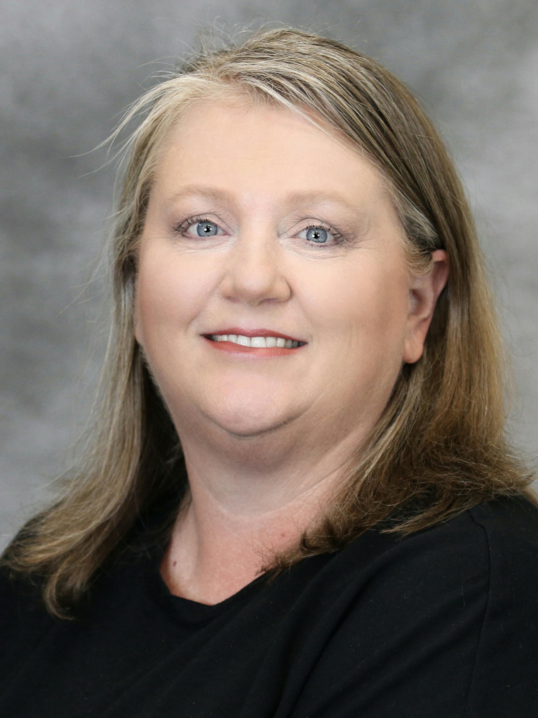 Heather Bolinger headshot