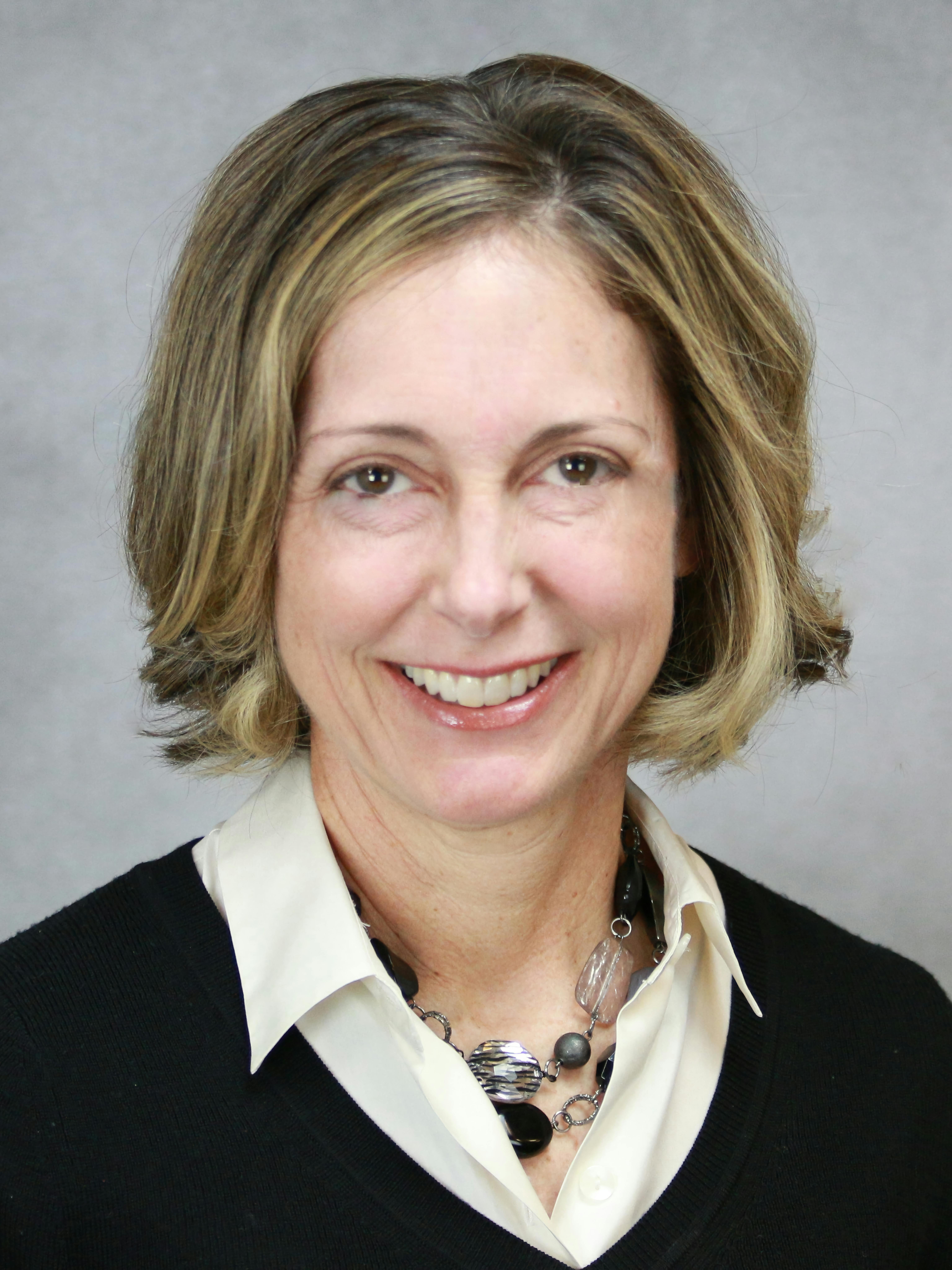 Jennifer H. Lindstrom headshot