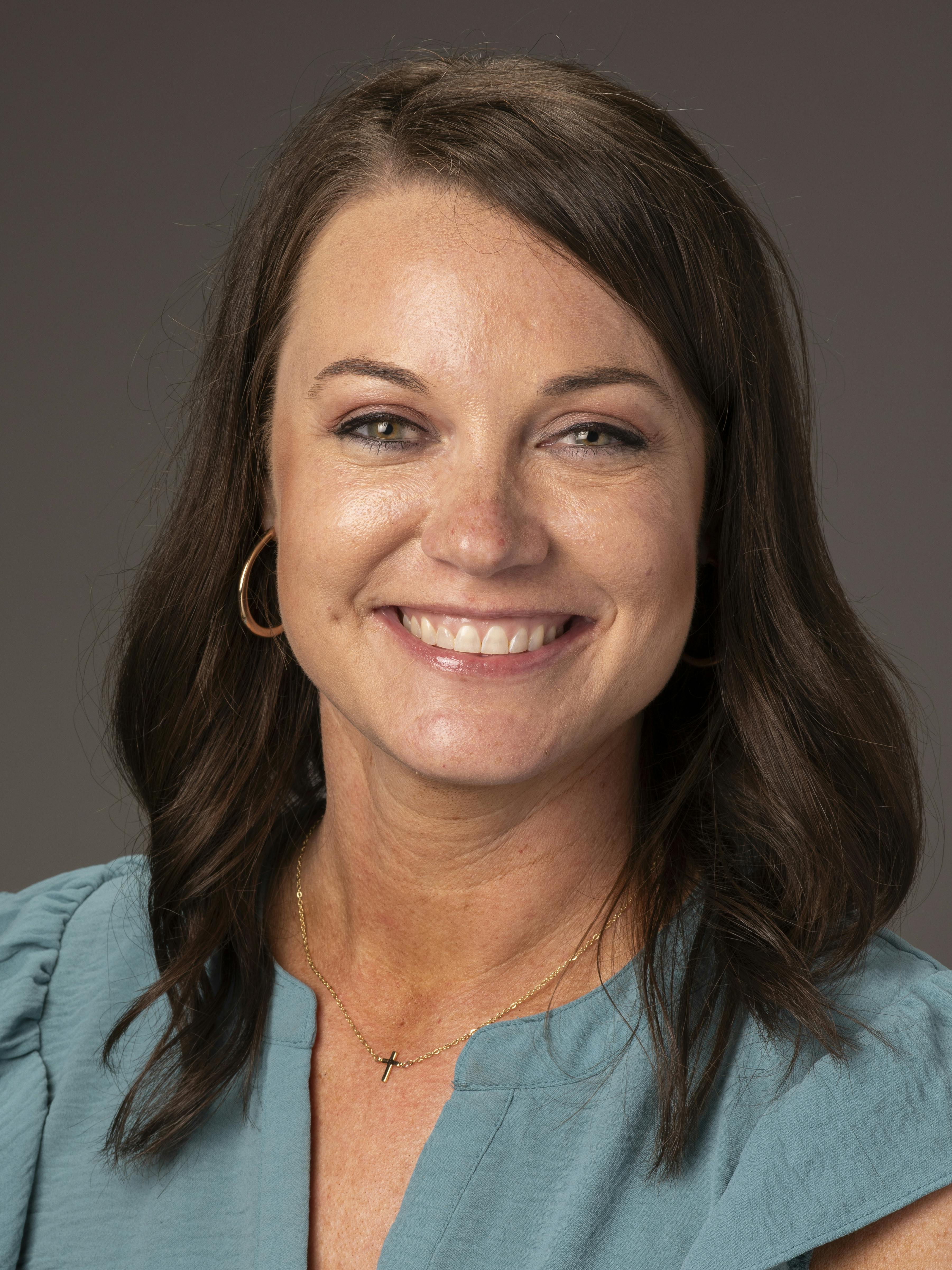 Jennifer T Smith headshot