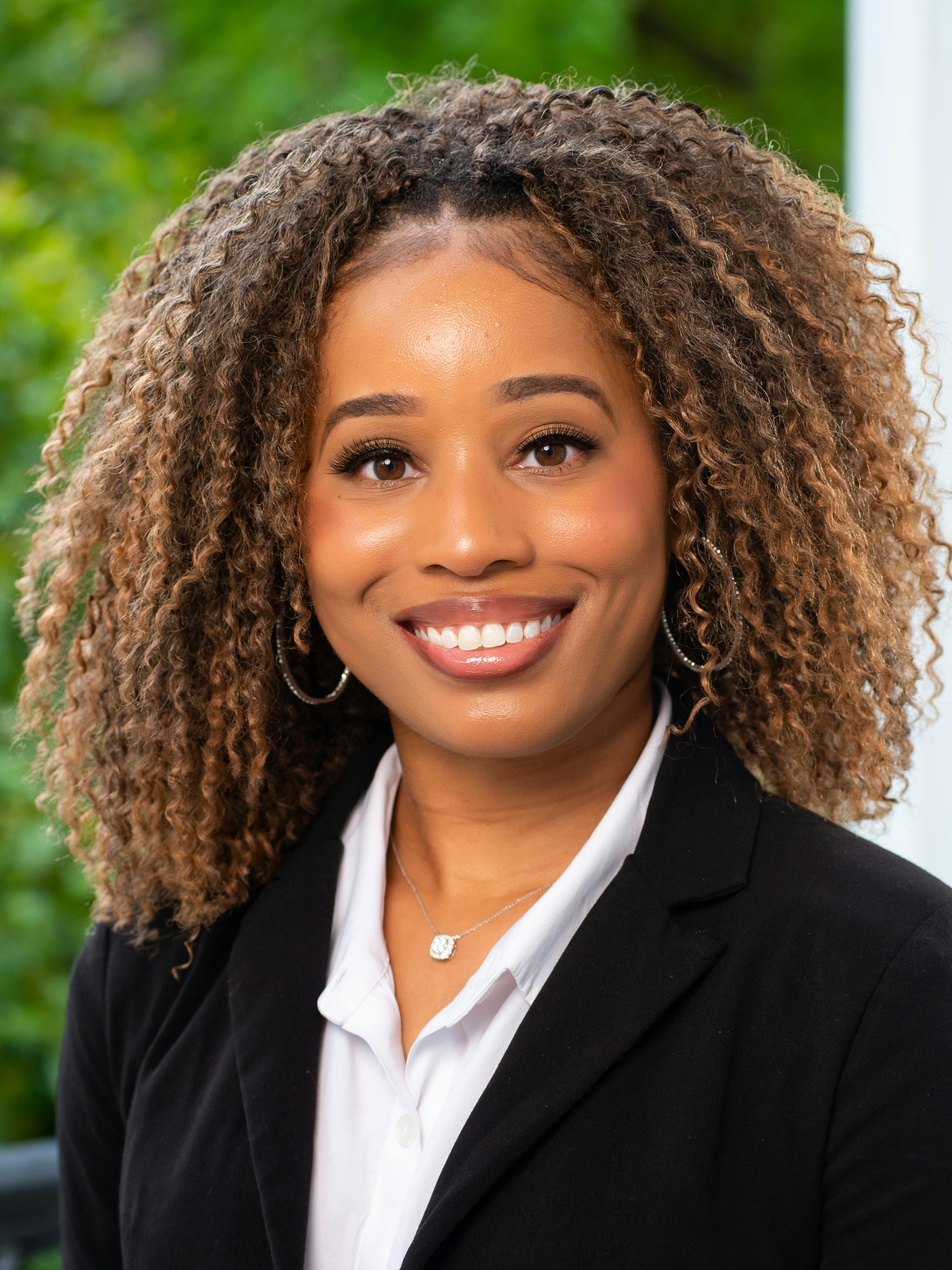 Kayla McKinney headshot