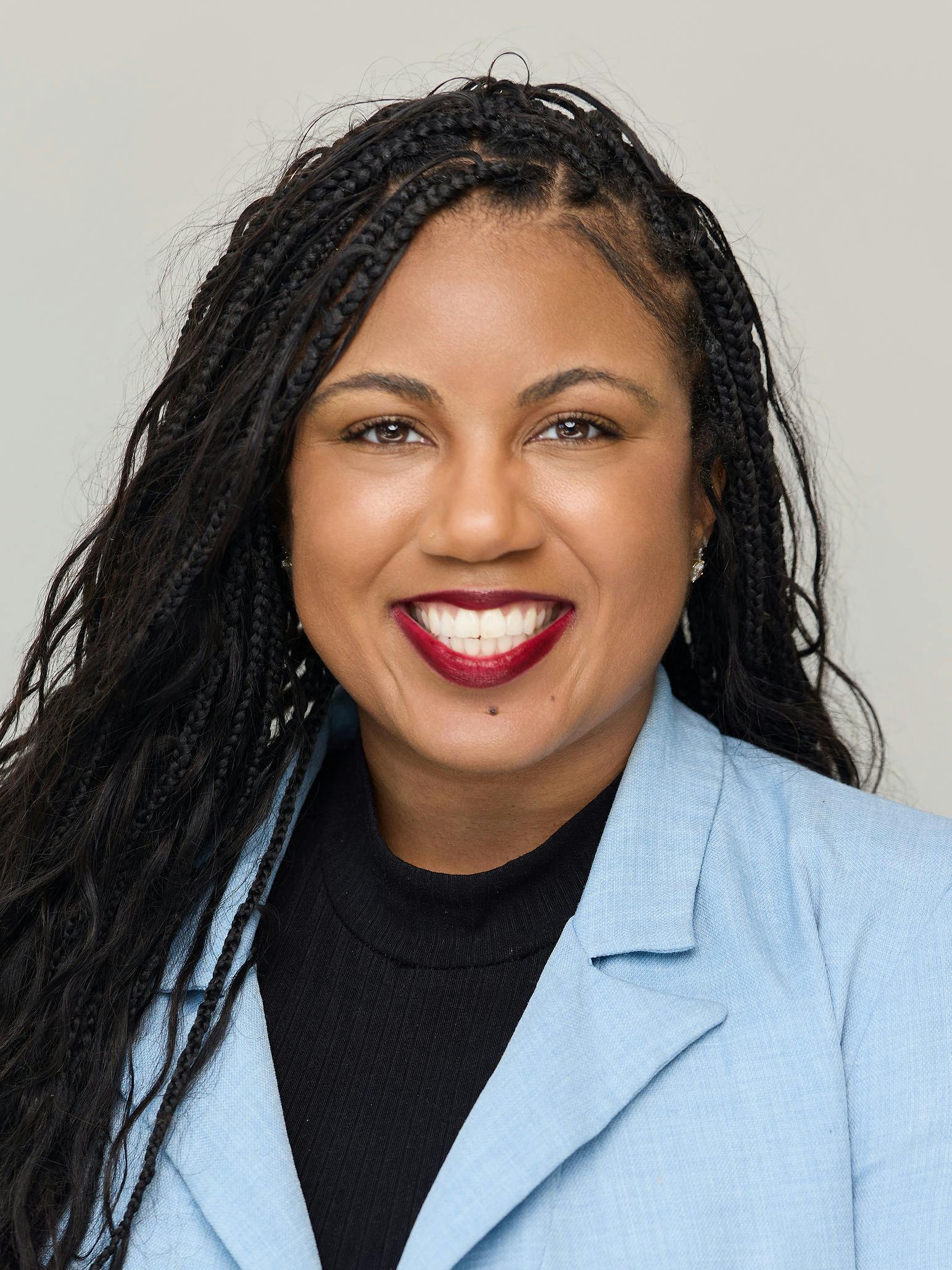 Kiana Hines headshot