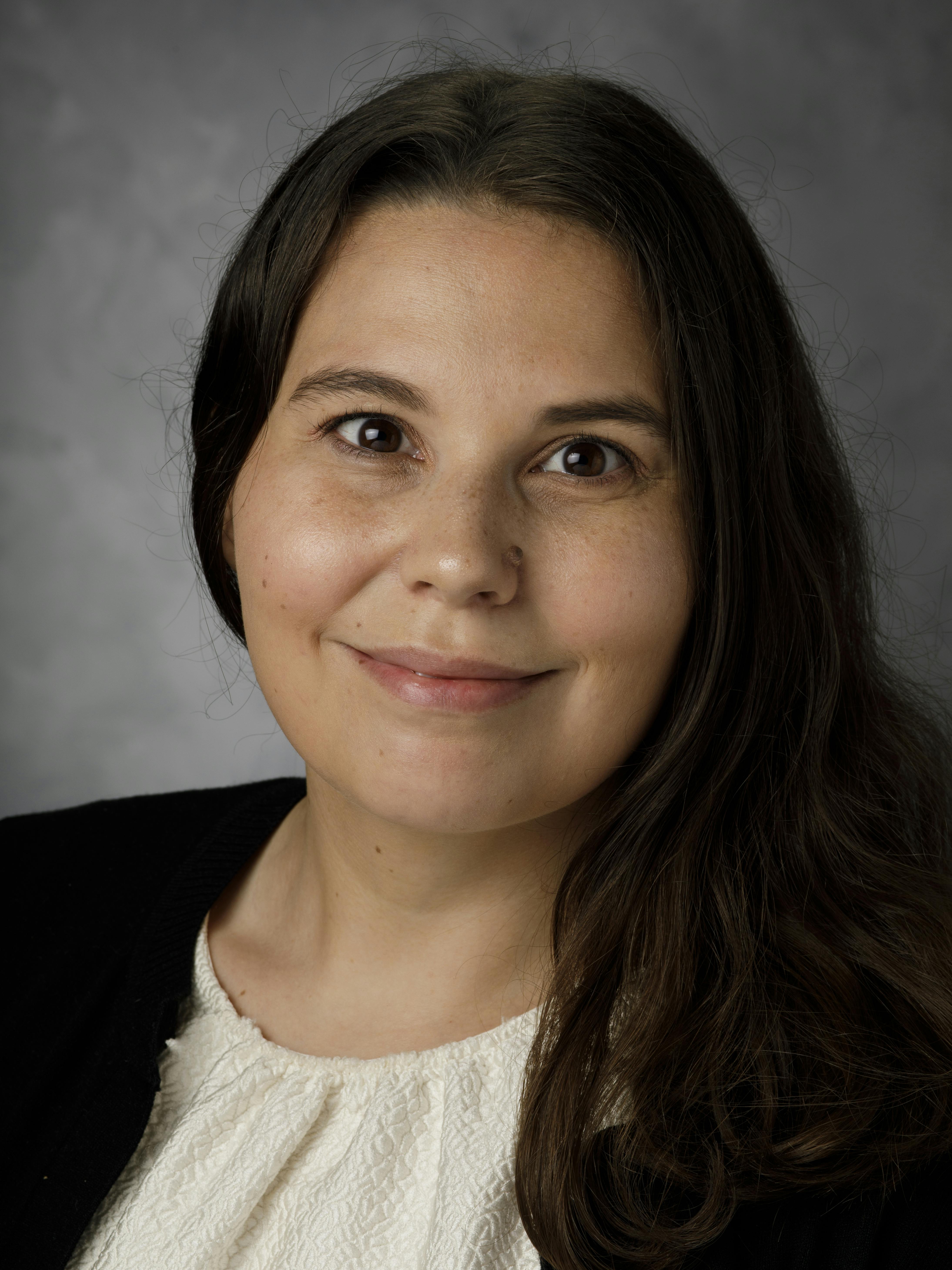 Maggie Harper headshot