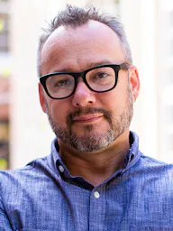 Matthew Schmidt headshot